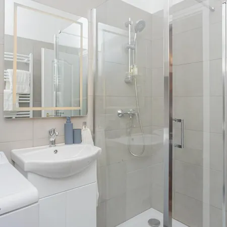 شقة Captain's Quarters - With Terrace And Parking Near Balaton كيستاي