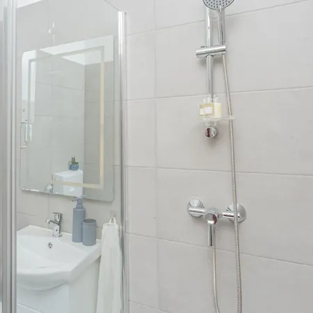 Captain's Quarters - With Terrace And Parking Near Balaton *