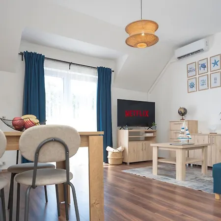 Captain's Quarters - With Terrace And Parking Near Balaton *