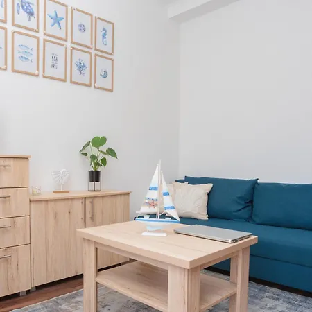 شقة Captain's Quarters - With Terrace And Parking Near Balaton