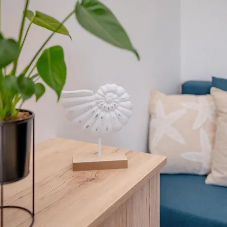 شقة Captain's Quarters - With Terrace And Parking Near Balaton